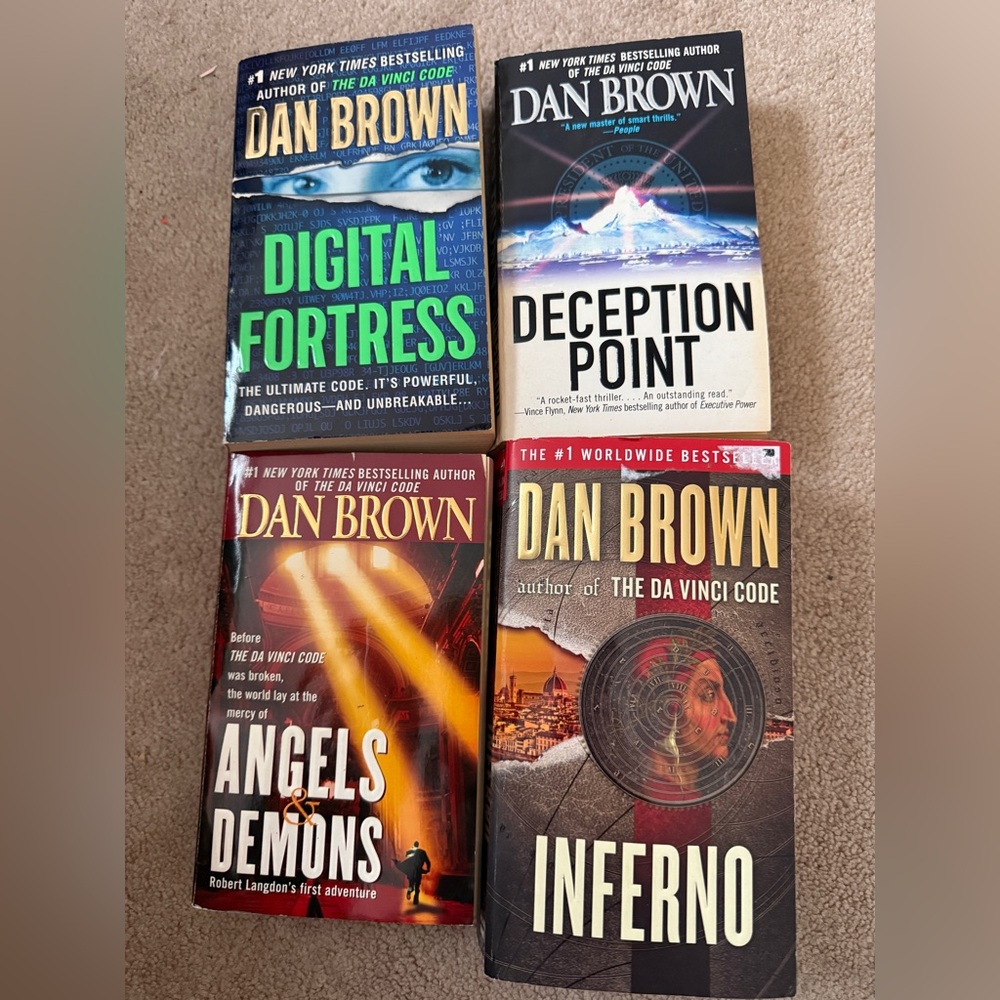 Dan Brown Novel Set
